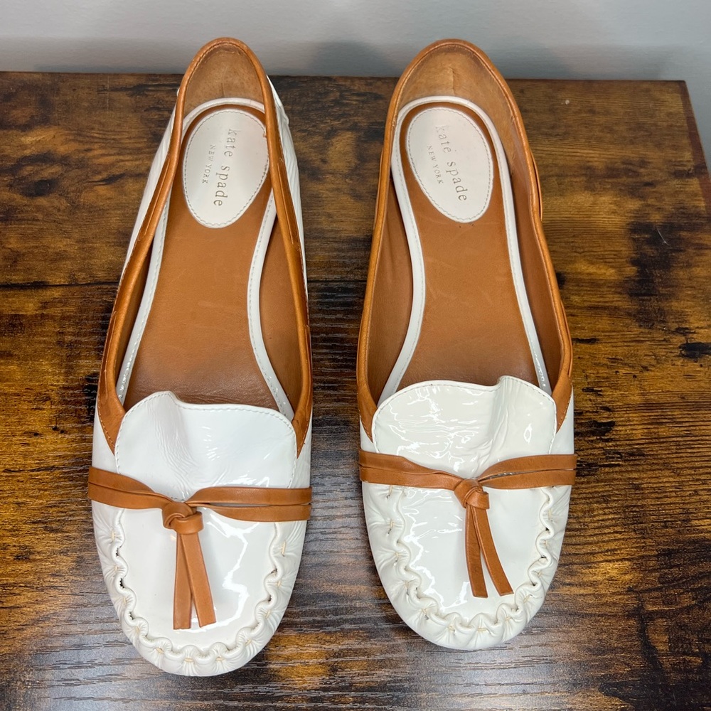 Kate Spade White and Tan Flats Classic Design